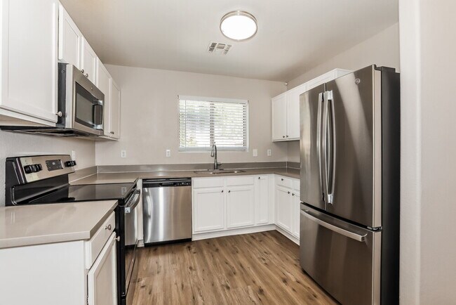 Building Photo - 1055 E Denim Trail