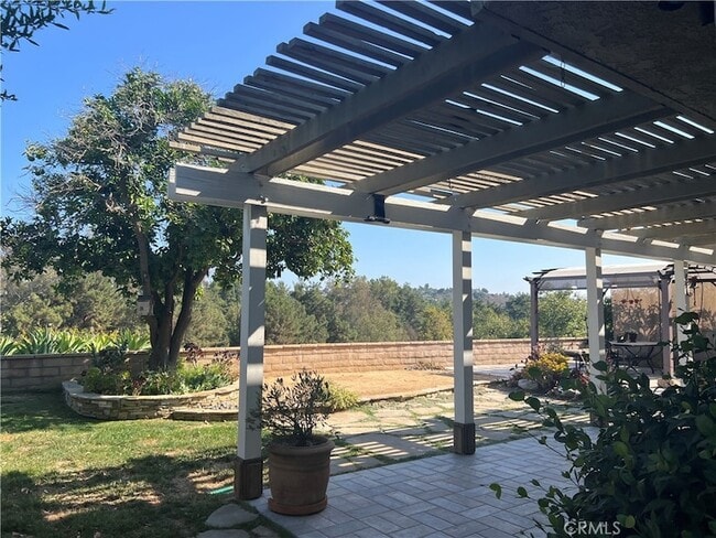 Building Photo - 24822 Via San Fernando