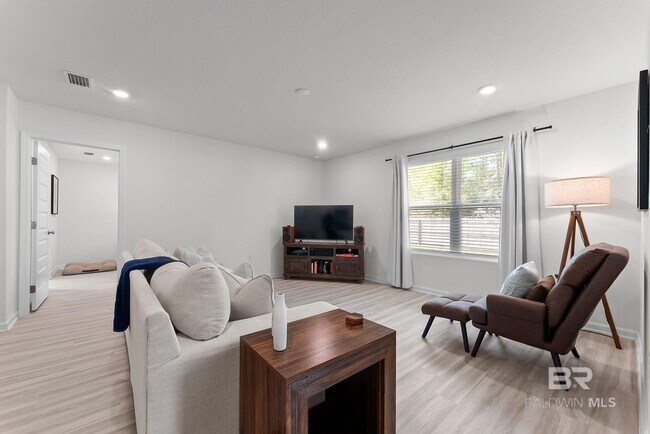 Building Photo - 15807 Laurelbrooke Lp