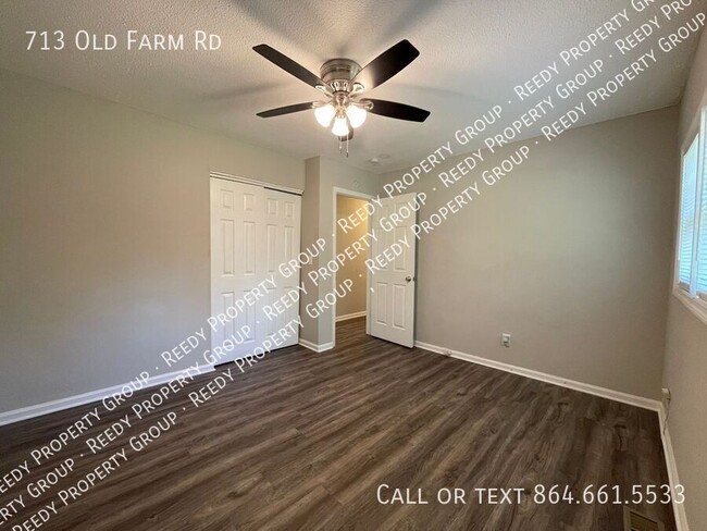 Building Photo - DISTRICT 6 - 3 bedroom / 1 bath available ...