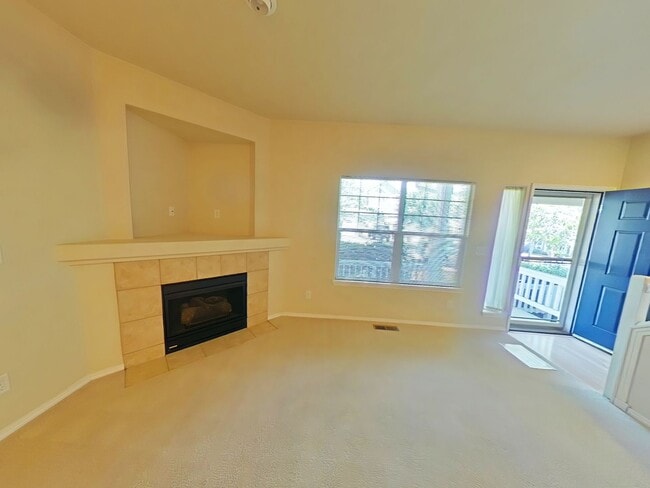 Building Photo - HOA ~ 3 Bedroom Townhouse ~ North Corvallis