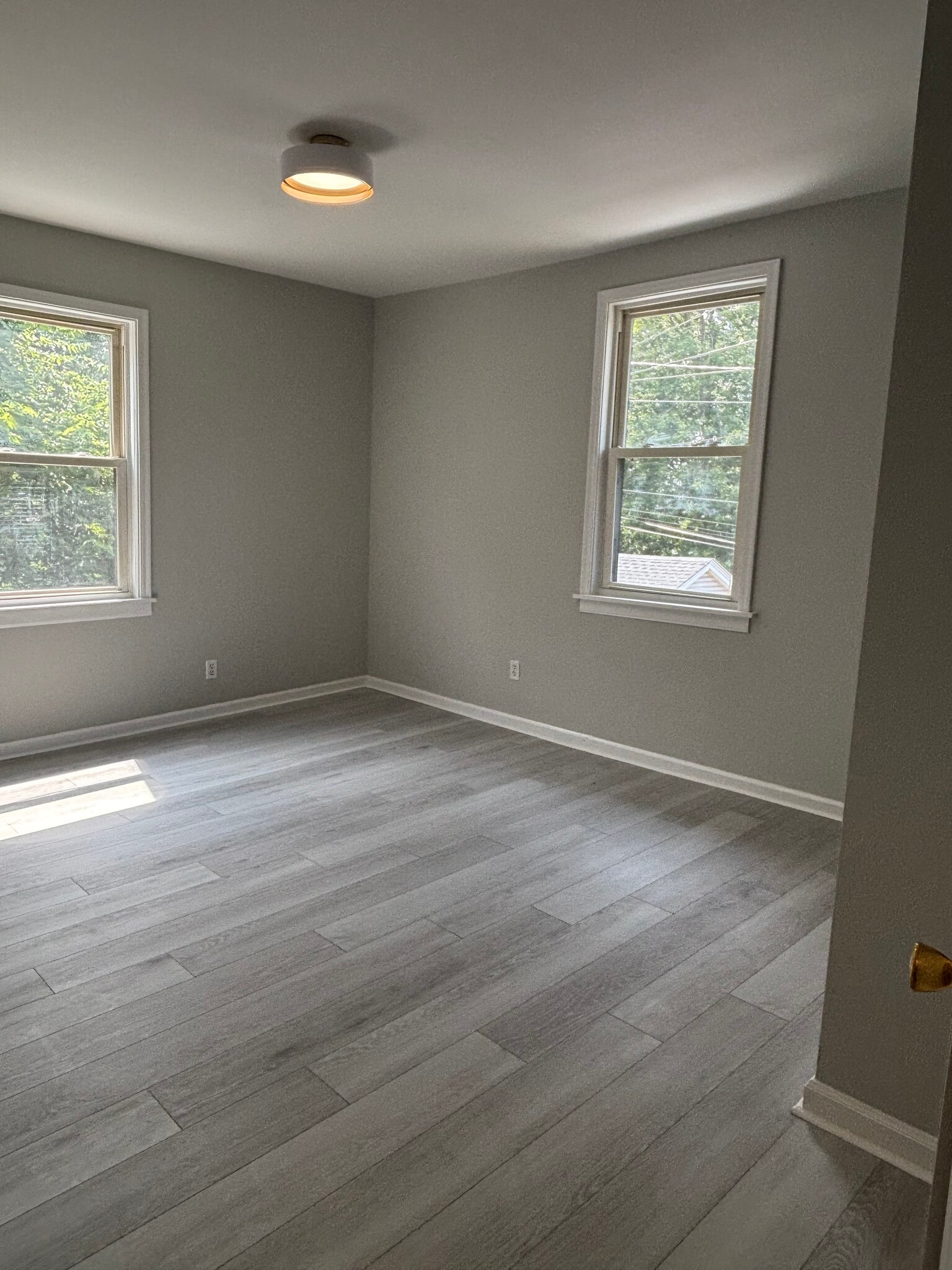 Building Photo - 205 E Columbia Ave