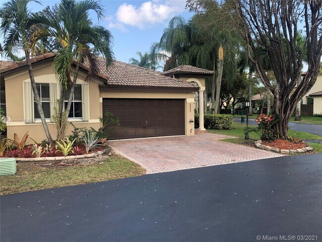 Building Photo - 4883 NW 109th Path