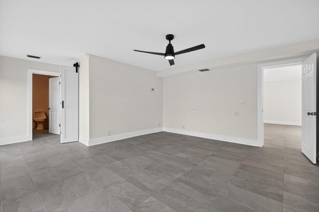 Building Photo - 624 Southwind Cir