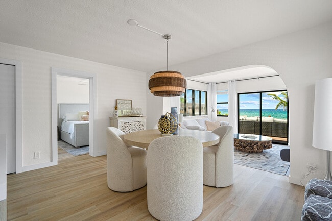 Building Photo - 2330 N Ocean Blvd