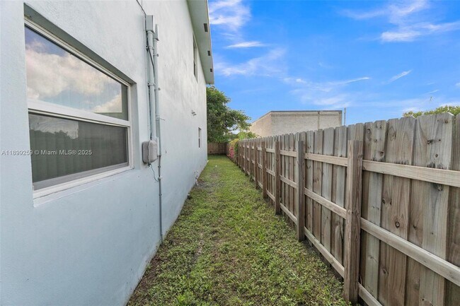 Building Photo - 2176 NW 64th St