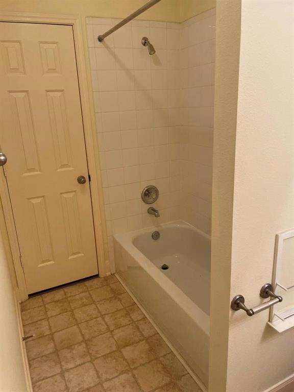 Building Photo - 5306 Chasewood Dr