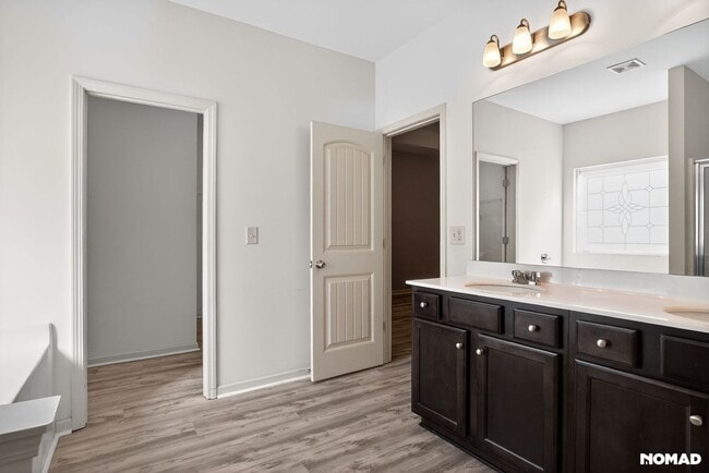 Building Photo - 1041 Sonoma Dr SW