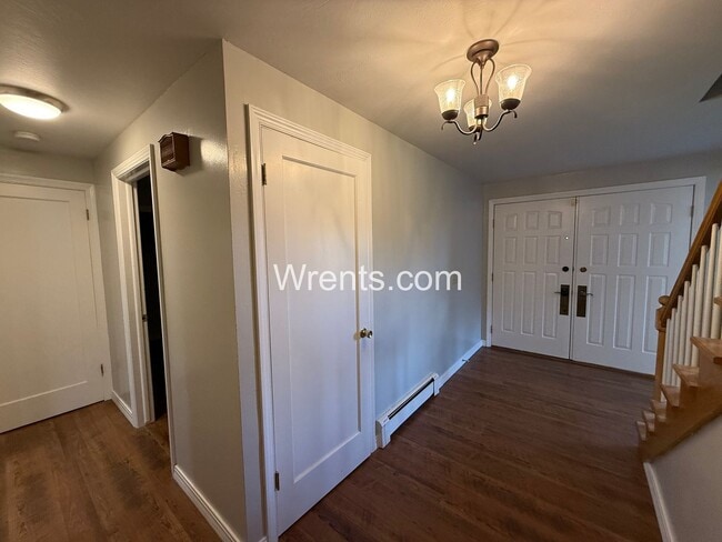 Building Photo - Spacious 6-Bedroom Home with Pool & Multiple Fireplaces – Great Northside Location!