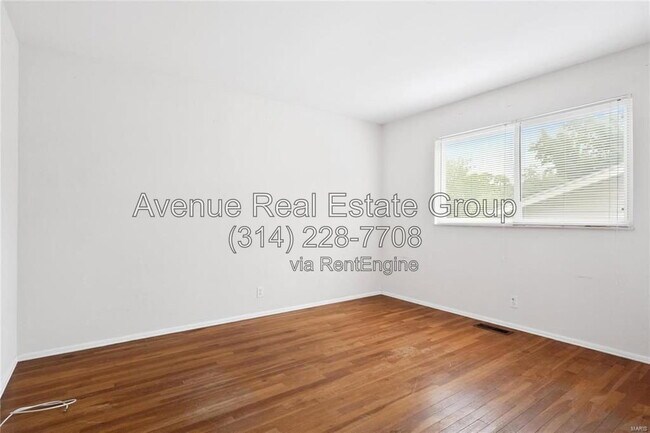 Building Photo - 3726 Briargrove Dr