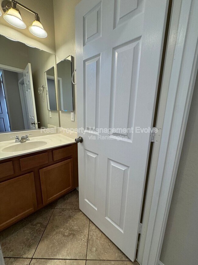 Building Photo - 13014 W Lamar Rd