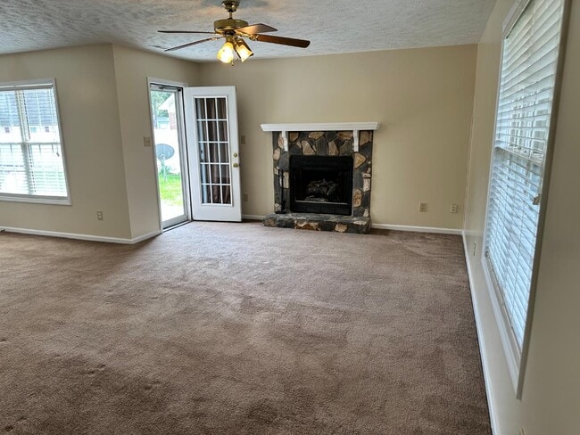 Building Photo - 109 Purple Martin Pl