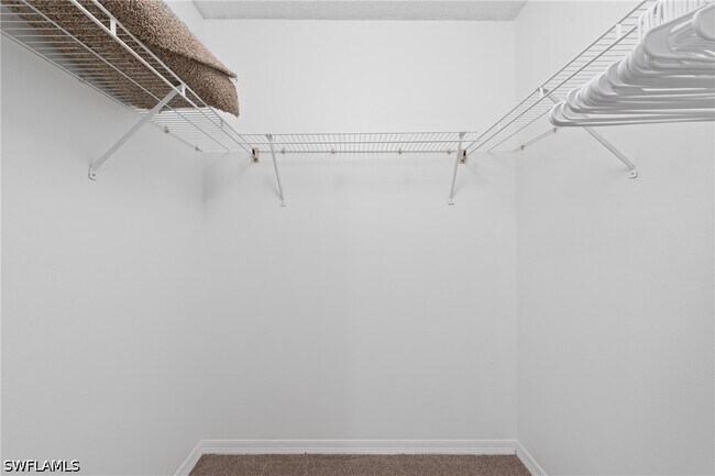 Building Photo - 8940 Colonnades Ct E