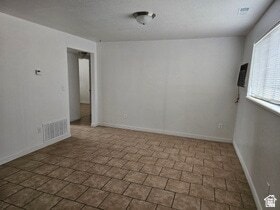 Building Photo - 215 N 400 W