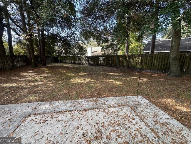 Building Photo - 104 St Helena Ct