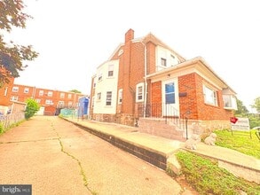 Building Photo - 2241 Knorr St