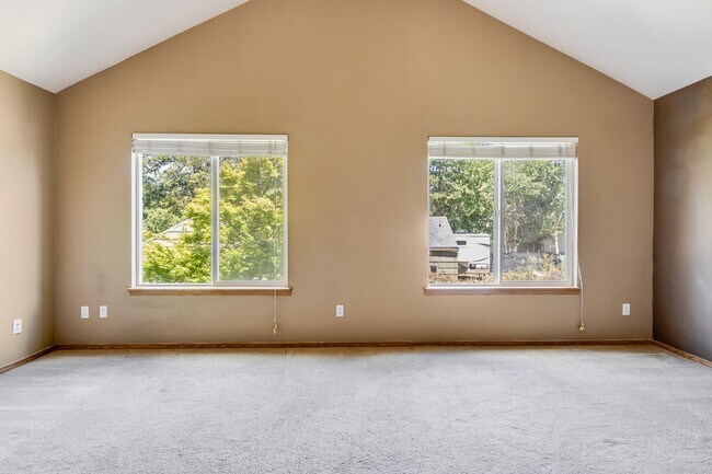 Building Photo - 15979 SW Roth Dr