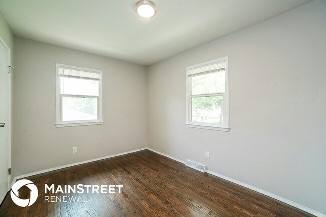 Building Photo - 4139 N Spruce Ave