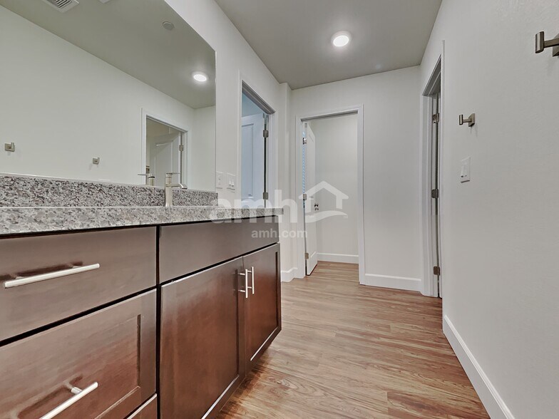 Building Photo - 82 Foxridge Swings Ln