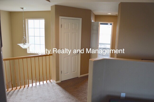 Building Photo - 10299 Willowbridge Ct