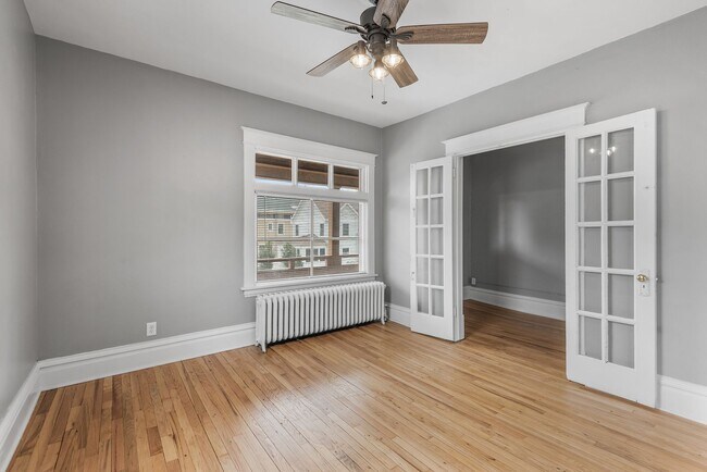 Building Photo - 211 Grotto St N
