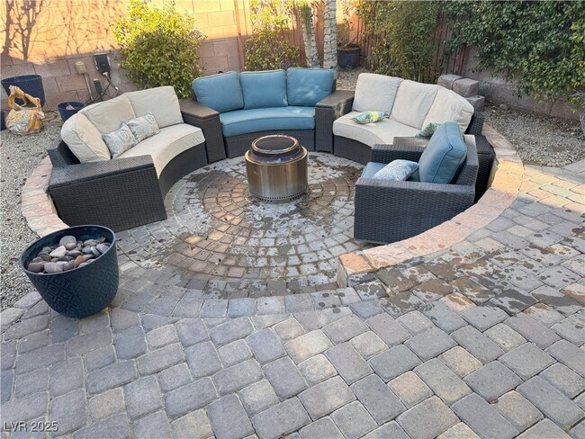 Building Photo - 2732 Port Lewis Ave