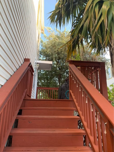 Building Photo - 3075 Flagler Ave