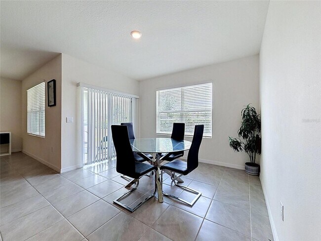Building Photo - 1880 Basenji Dr