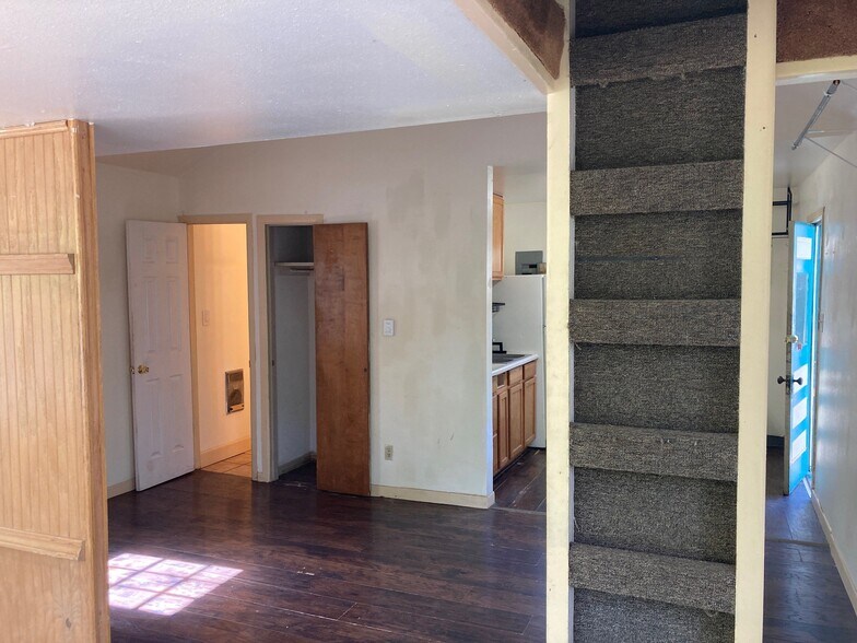 Building Photo - 1301 Manitou Ave