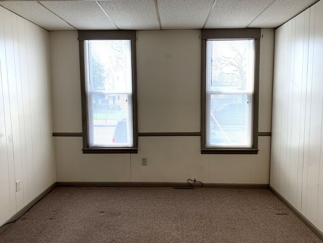 Building Photo - 903 Scotland Ave