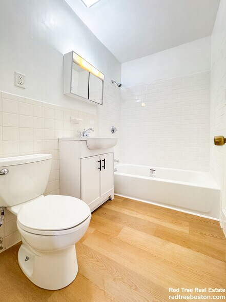 Building Photo - 11 Hodges Ave