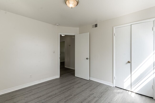 Building Photo - Oklahoma City Rent to Own!