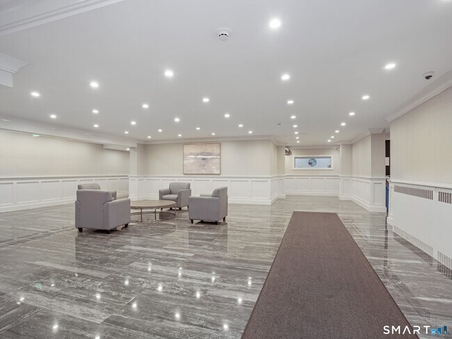 Building Photo - 27 Northill St