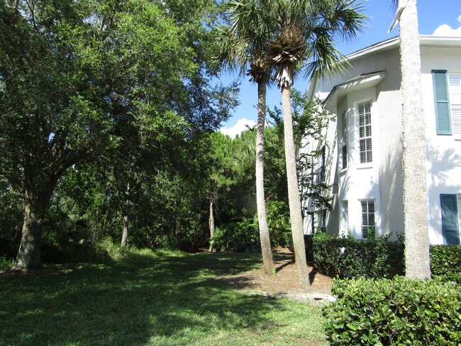 Building Photo - 868 Saranac Lake Dr