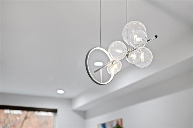 Building Photo - 5228 Dresden Wy