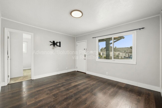 Building Photo - 486 2nd Ave