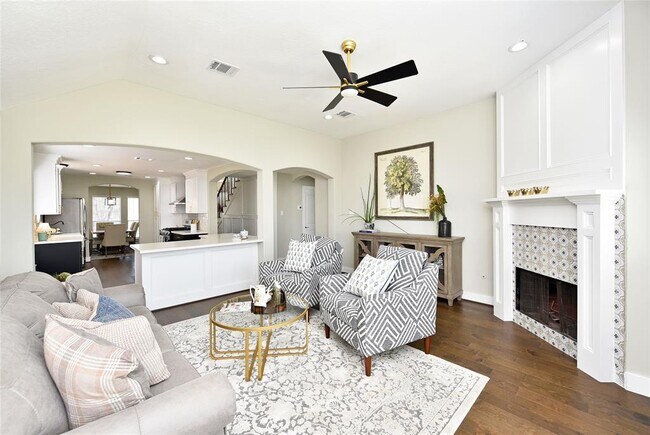 Building Photo - 18403 Brenwood Manor Dr