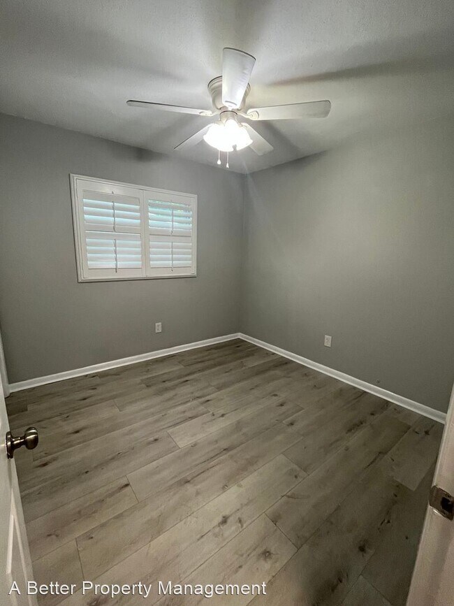 Building Photo - 3 br, 3 bath House - 717 Pinewood Dr