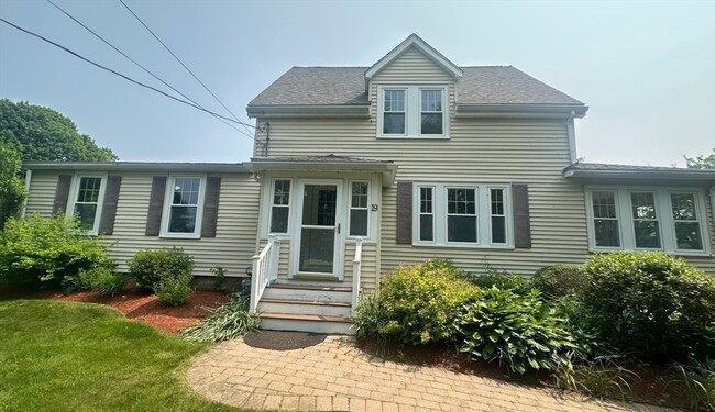 Primary Photo - 19 Neck Rd