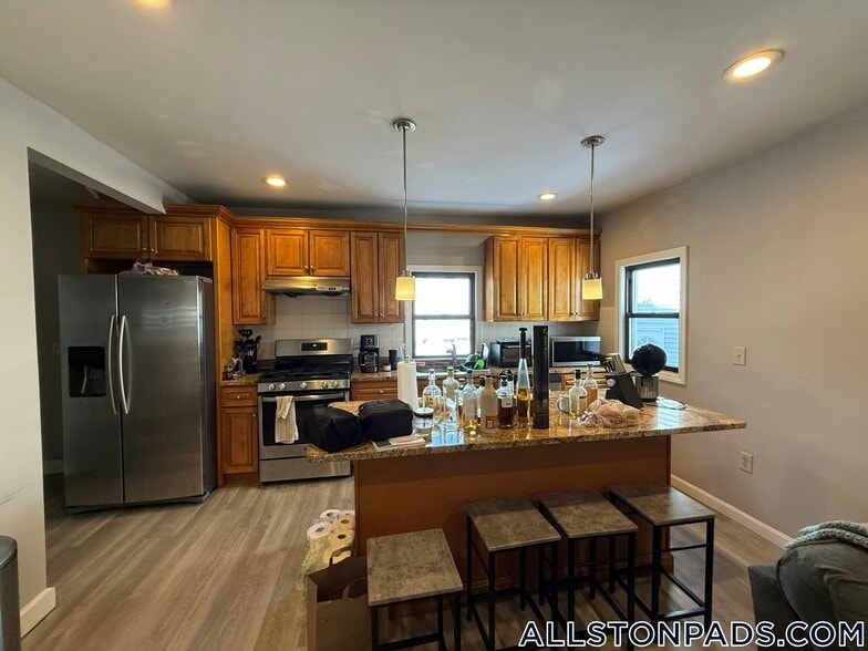 Building Photo - 117 Glenville Ave