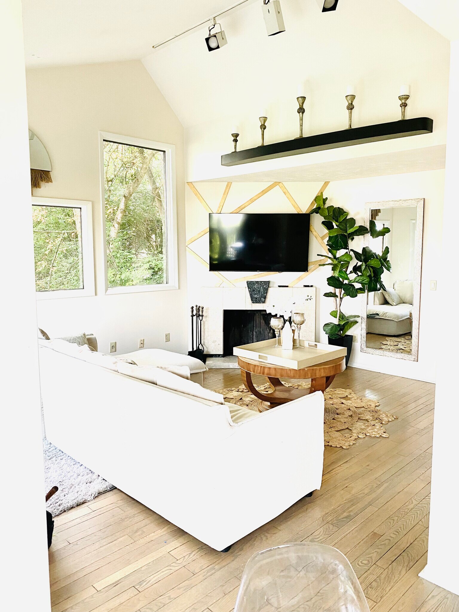 Building Photo - 2415 Maryland Ave