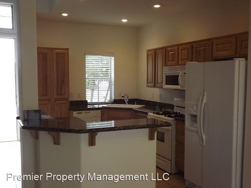 Building Photo - 3 br, 2.5 bath House - 139 Tilbury Ave*