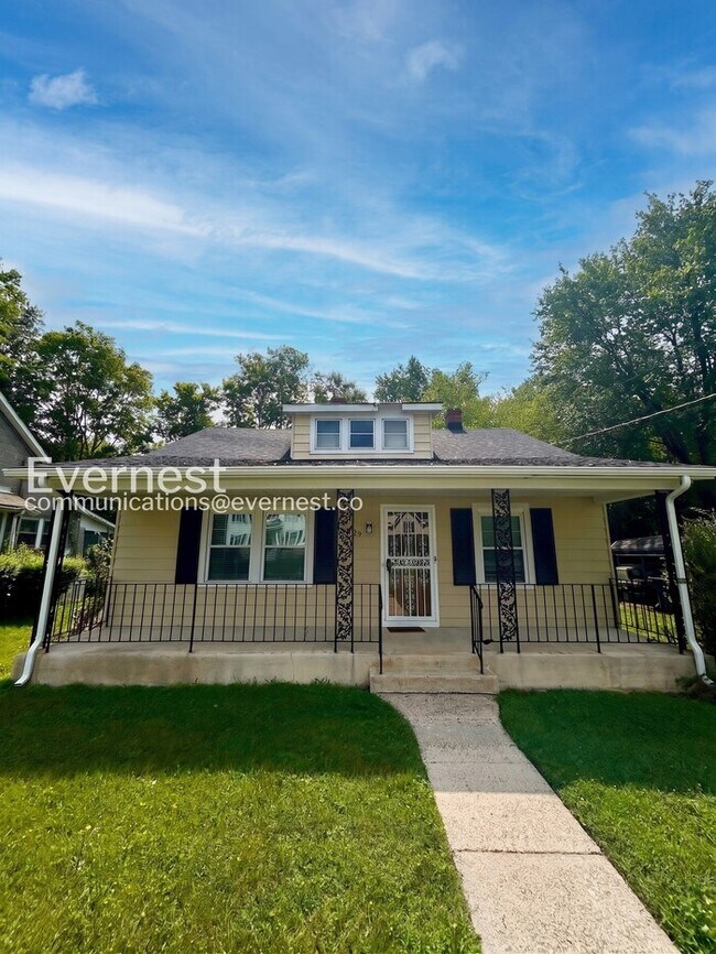 Building Photo - 603 Henry St