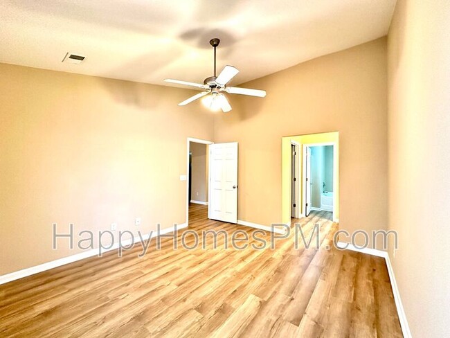 Building Photo - 7888 Montview Rd
