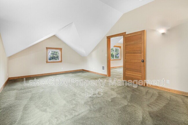 Building Photo - 3270 N Waterwood Ln