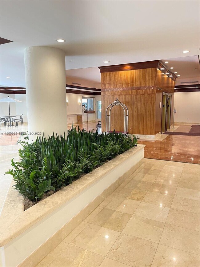 Building Photo - 8925 Collins Ave