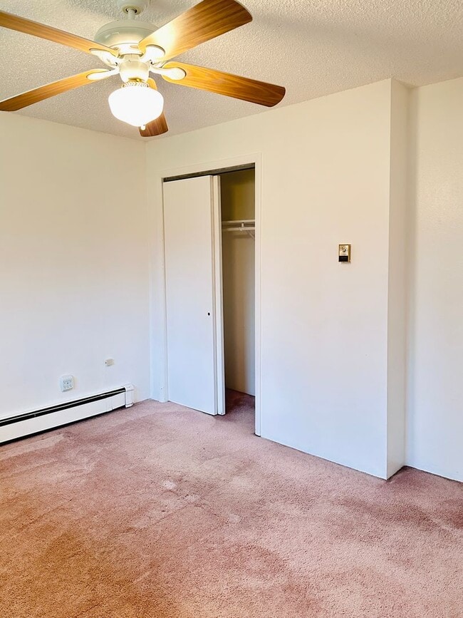 Building Photo - North Pole Home for Rent – 2BR, 1.5BA, Det...