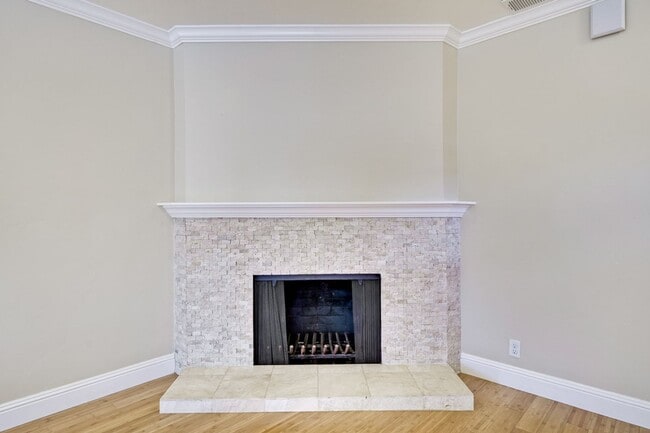 Building Photo - Wonderful 3 bedroom , 2 bath home in Mount...