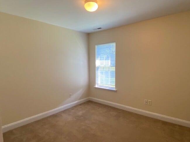 Building Photo - Home in Plantation Pointe