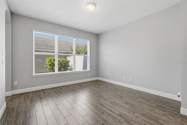 Building Photo - 15591 Honeybell Dr